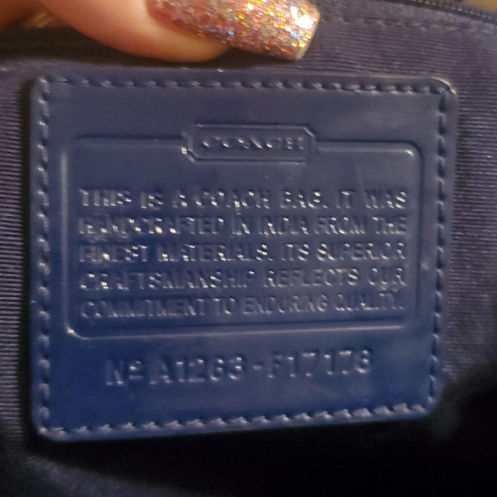 COPY - Beautiful bag w/ matching coin bag BAG NOT INCLUDED - Picture 8 of 16